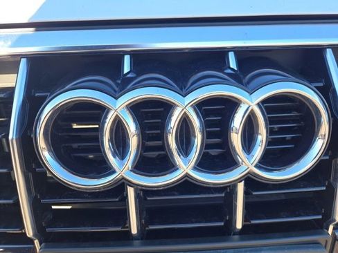 Used 2022 Audi Q3 2.0T Premium image 14