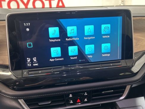 Used 2025 Volkswagen Atlas SE AWD/4WD image 29