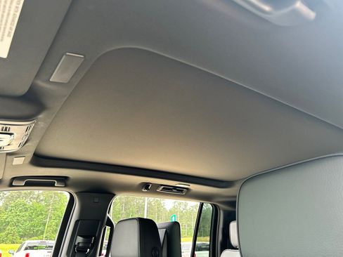 New 2026 GMC Yukon XL Denali w/ Denali Reserve Package RWD image 25