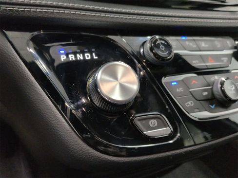 Certified 2023 Chrysler Pacifica Touring-L w/ S Appearance Package image 32