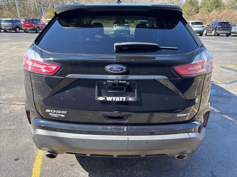 Used 2020 Ford Edge SE image 7