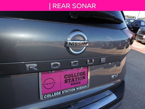 Used 2021 Nissan Rogue SV FWD image 17
