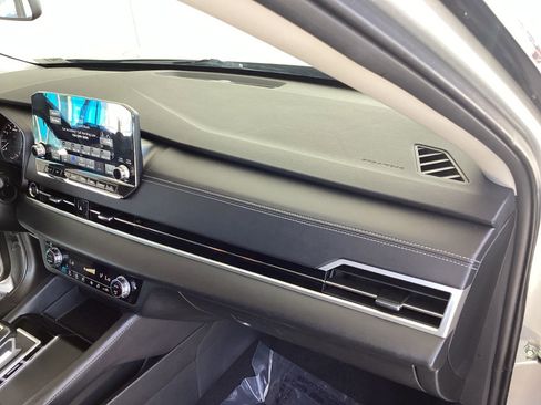 Used 2024 Mitsubishi Outlander SE Black Edition AWD/4WD image 17