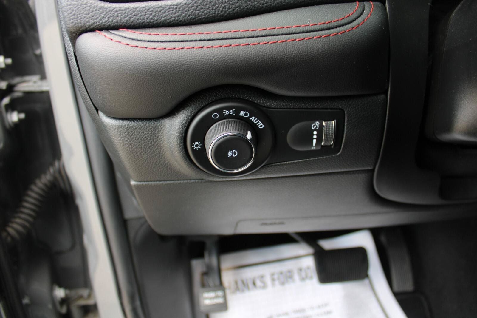 Used 2023 Dodge Durango GT AWD/4WD image 13