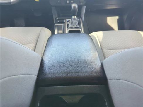 Used 2020 Toyota Tacoma SR5 RWD image 19