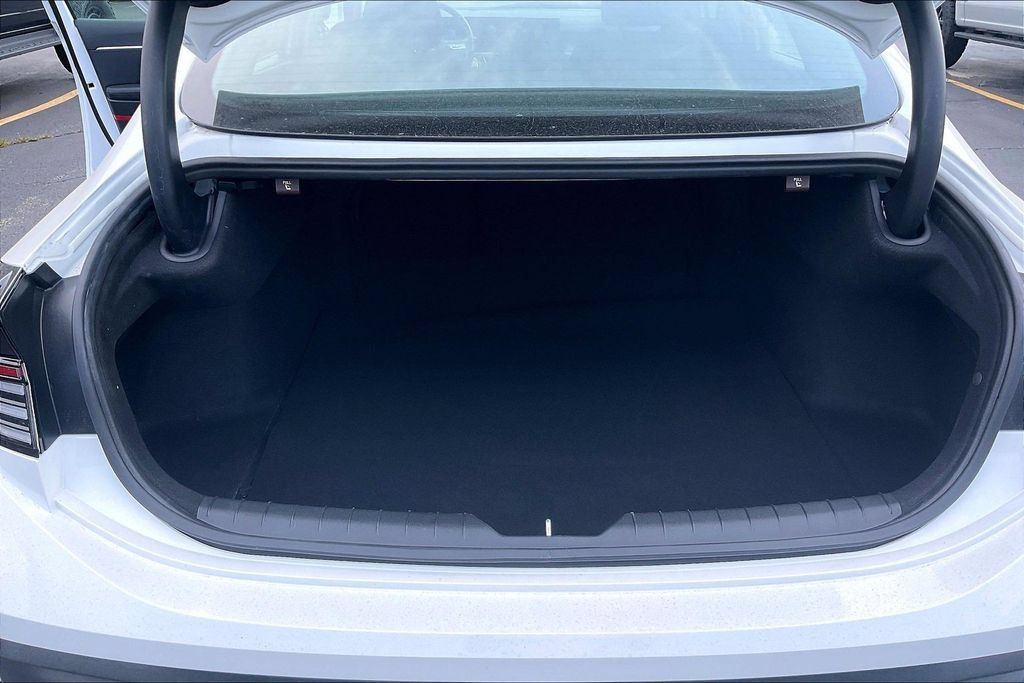 Used 2026 Hyundai Sonata Blue FWD image 26