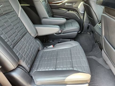 Used 2024 Cadillac Escalade Sport Platinum w/ LPO, ONYX Package AWD/4WD image 24