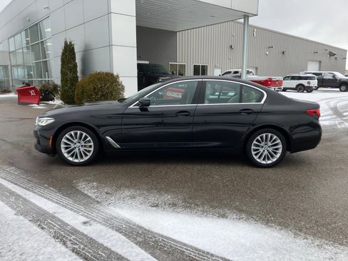Used 2021 BMW 530i xDrive image 2