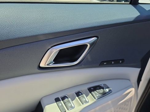 New 2026 Kia Carnival EX FWD image 20