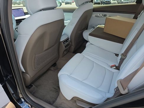 New 2026 Genesis GV70 2.5T Advanced AWD/4WD image 29