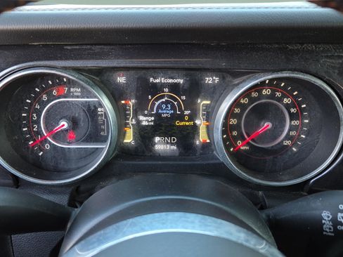 Used 2021 Jeep Wrangler Unlimited Rubicon w/ Dual Top Group image 35