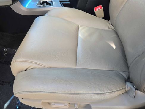 Used 2014 Toyota Sequoia Limited image 15