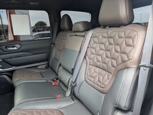 Used 2026 Nissan Armada Platinum AWD/4WD image 9