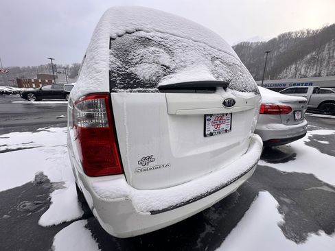 Used 2008 Kia Sedona LX image 6