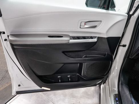 Certified 2025 Toyota Sienna XLE w/ XLE Plus Package AWD/4WD image 23