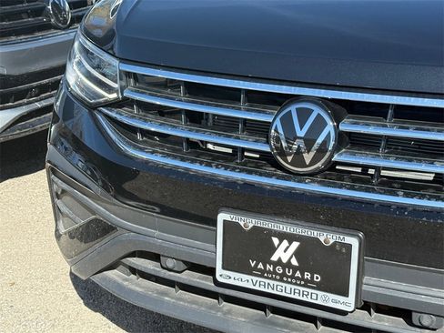 New 2024 Volkswagen Tiguan SE image 4