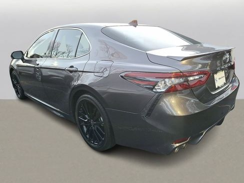 Used 2021 Toyota Camry XSE image 5