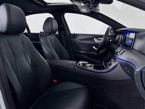 Certified 2020 Mercedes-Benz E 350 Sedan w/ Premium Package image 7