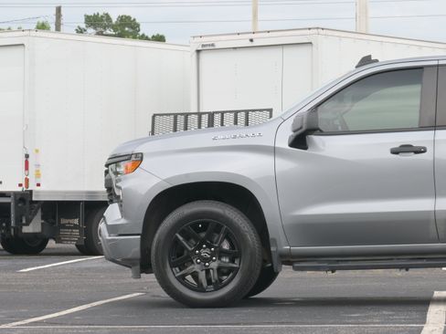 Used 2024 Chevrolet Silverado 1500 Custom AWD/4WD image 5