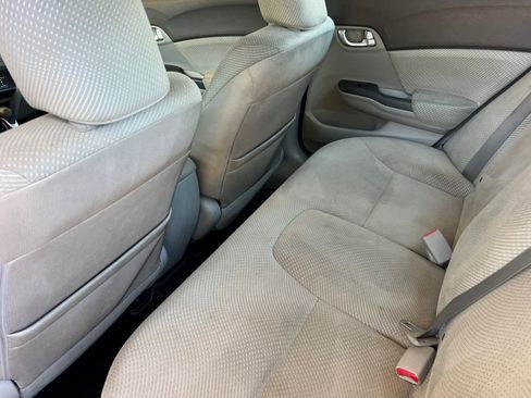 Used 2012 Honda Civic Hybrid Sedan image 4