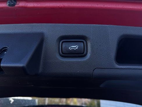 Used 2022 Hyundai Santa Fe Limited w/ Cargo Package image 11