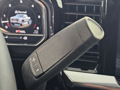 Used 2024 GMC Sierra 1500 Elevation image 30