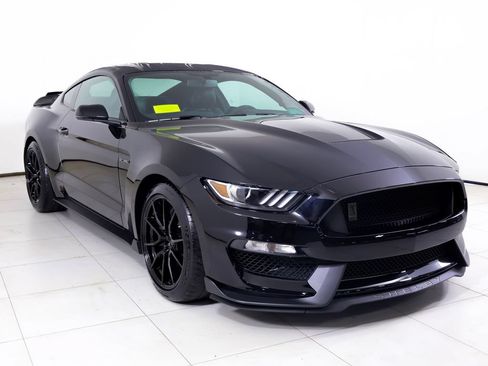 Used 2020 Ford Mustang Shelby GT350 w/ Technology Package RWD image 33