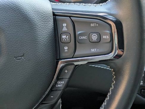 Used 2025 RAM 1500 Limited AWD/4WD image 26