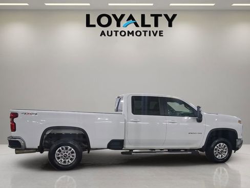 Used 2025 Chevrolet Silverado 2500 LT w/ Convenience Package AWD/4WD image 6