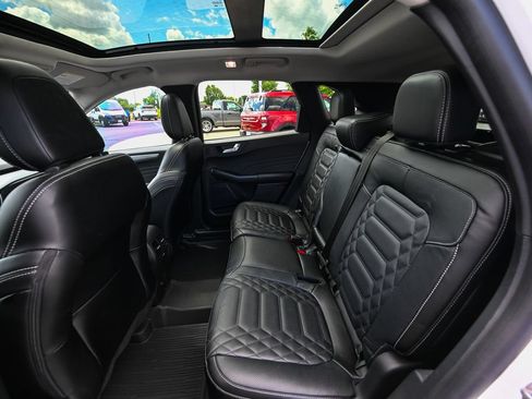 Certified 2024 Ford Escape Platinum w/ Premium Technology Package AWD/4WD image 22