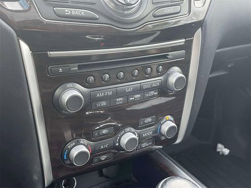 Used 2014 Nissan Pathfinder Platinum w/ Platinum Premium Package image 30