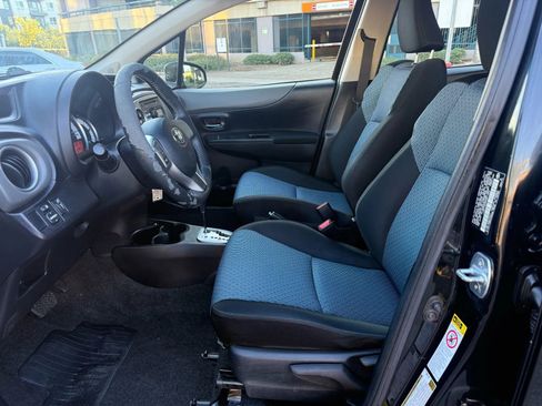 Used 2012 Toyota Yaris SE image 12
