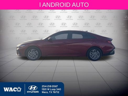 Used 2025 Hyundai Elantra Blue image 7
