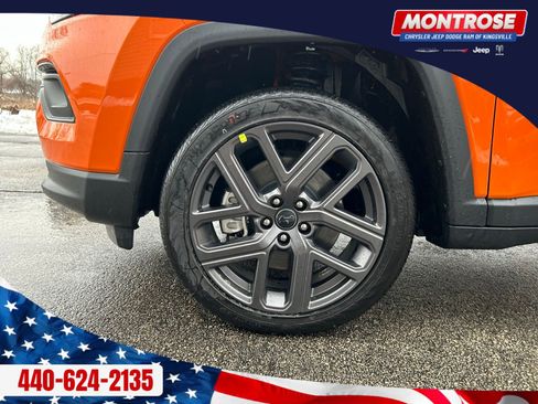 New 2026 Jeep Compass Latitude w/ Sun and Sound Group image 33