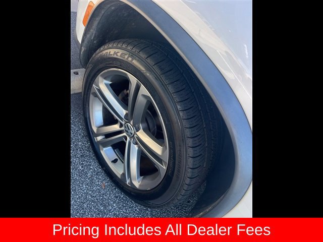 Used 2017 Volkswagen Tiguan Sport FWD image 16