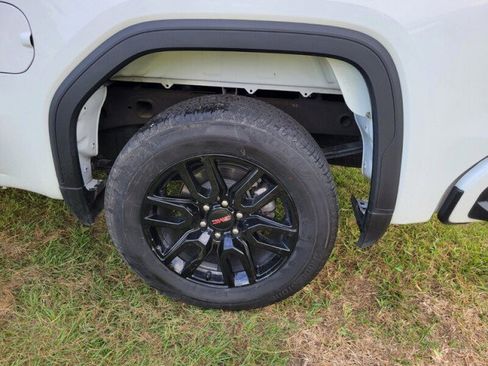 Used 2024 GMC Sierra 1500 Elevation RWD image 8