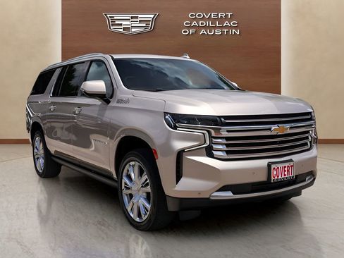 Used 2021 Chevrolet Suburban High Country AWD/4WD image 6