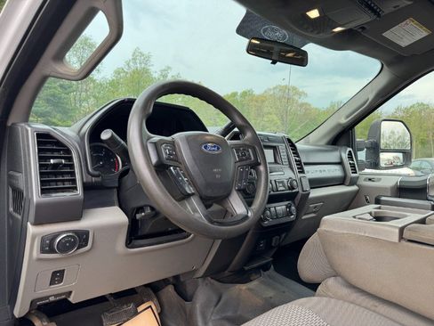 Used 2019 Ford F350 XLT w/ XLT Value Package AWD/4WD image 14