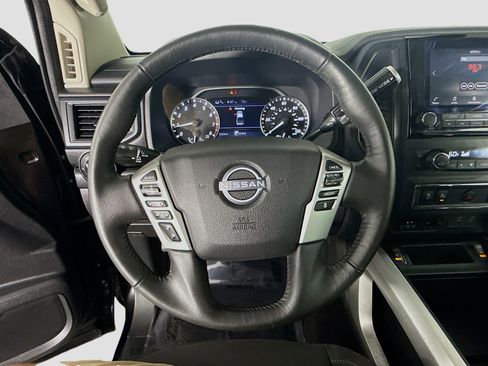 Used 2024 Nissan Titan SV w/ SV Convenience Package RWD image 13
