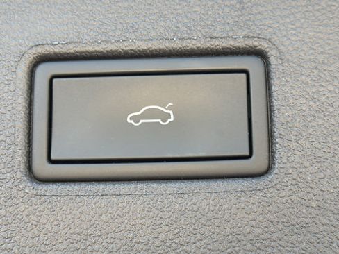 Used 2024 Volkswagen Tiguan SE AWD/4WD image 14