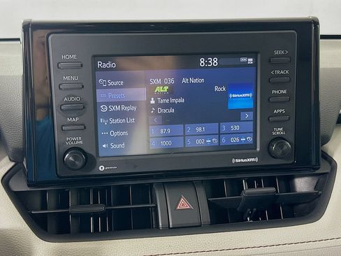 Used 2021 Toyota RAV4 XLE w/ Convenience Package AWD/4WD image 14