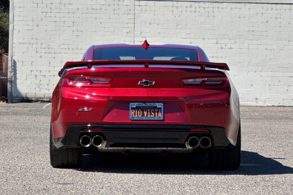 Used 2018 Chevrolet Camaro ZL1 RWD image 5