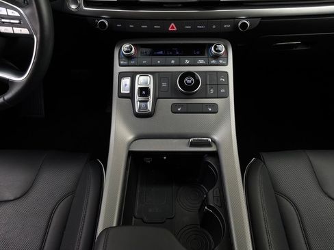 Used 2025 Hyundai Palisade SEL FWD image 16
