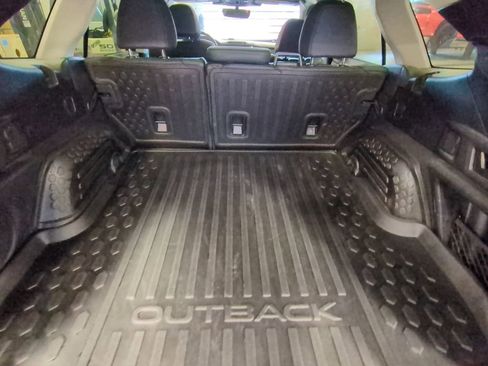 Used 2023 Subaru Outback Limited image 28