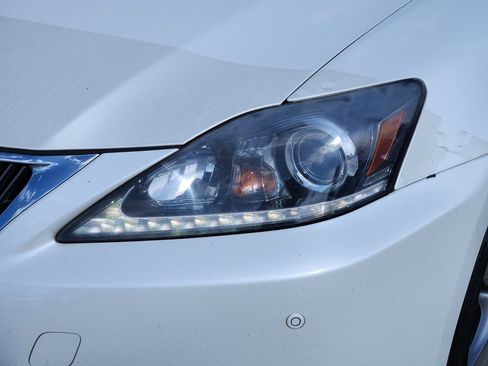 Used 2013 Lexus IS 250C w/ Luxury Pkg RWD image 9