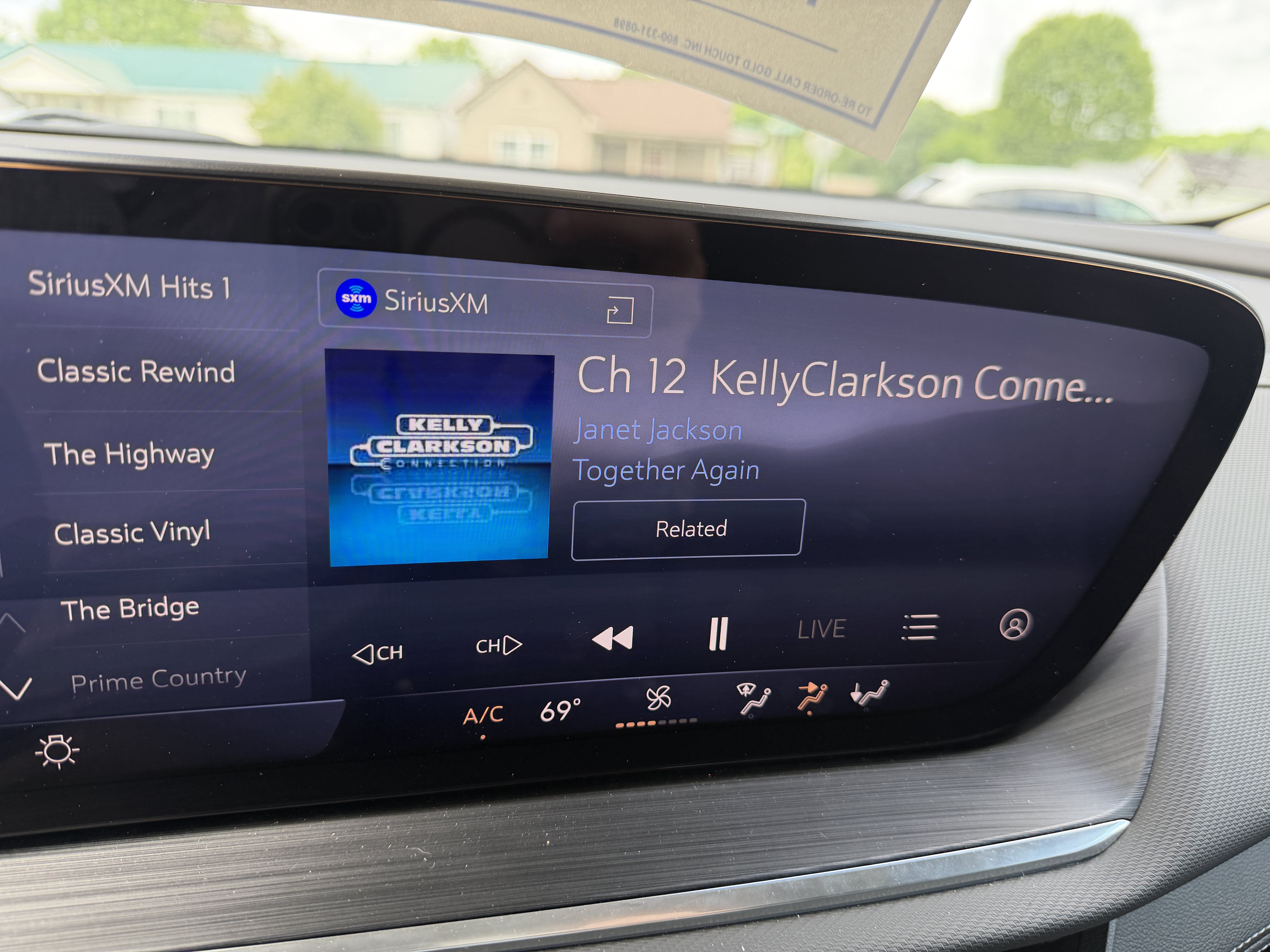 Used 2025 Buick Envision Preferred AWD/4WD image 17