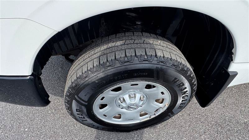 Used 2017 Nissan Titan S AWD/4WD image 26