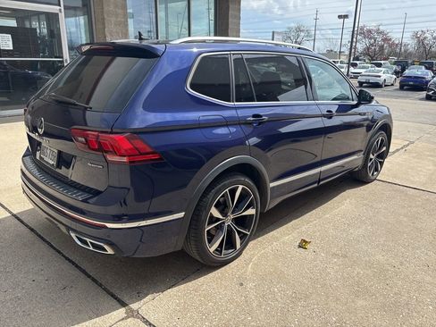 Used 2022 Volkswagen Tiguan SEL R-Line image 3