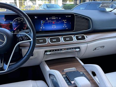Used 2024 Mercedes-Benz GLE 350 4MATIC image 6