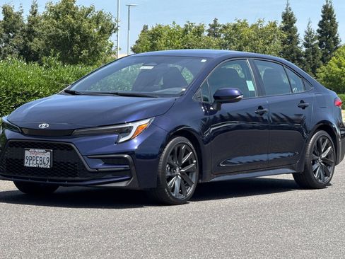 Used 2024 Toyota Corolla SE FWD image 8